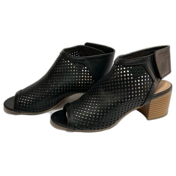 CALL IT SPRING Black Bootie with Ankle Straps Peep Toe Womens Size 7 - Picture 2 of 12